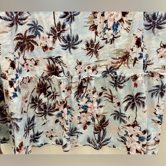 NWT Torrid maxi dress in 4X with flutter sleeves, bottom ruffle - Picture 3 of 8